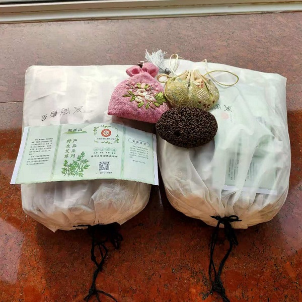 桃51园 李献国  野生艾草花椒大蓟泡脚包40包（30克/包）+香囊1个+香挂包1个（送火山磨脚石一个）